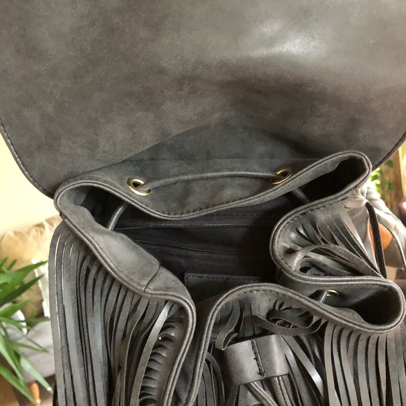 Backpack - Picture 6 of 7